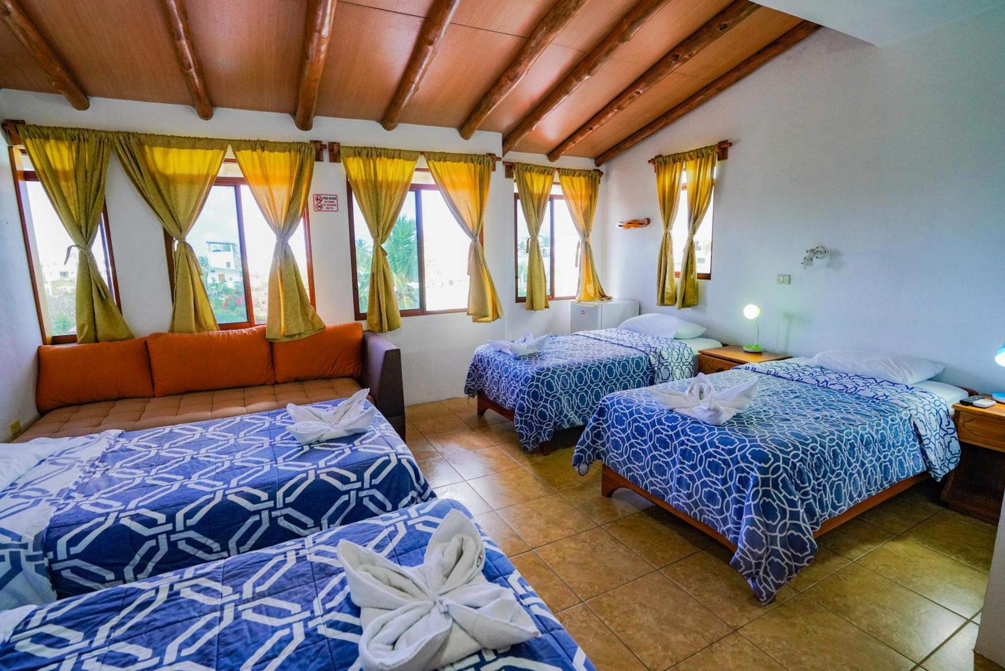 Galapagos Verde Azul Пуерто Айора Екстериор снимка